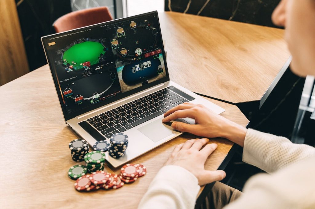 Beginner Guide to Playing Video Poker Online