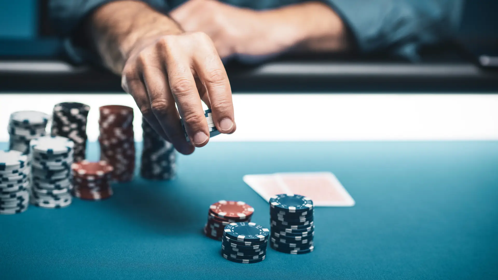 Heads-Up Poker Formats for One-on-One Action