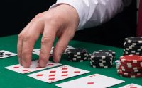 High stakes poker games attract fearless players